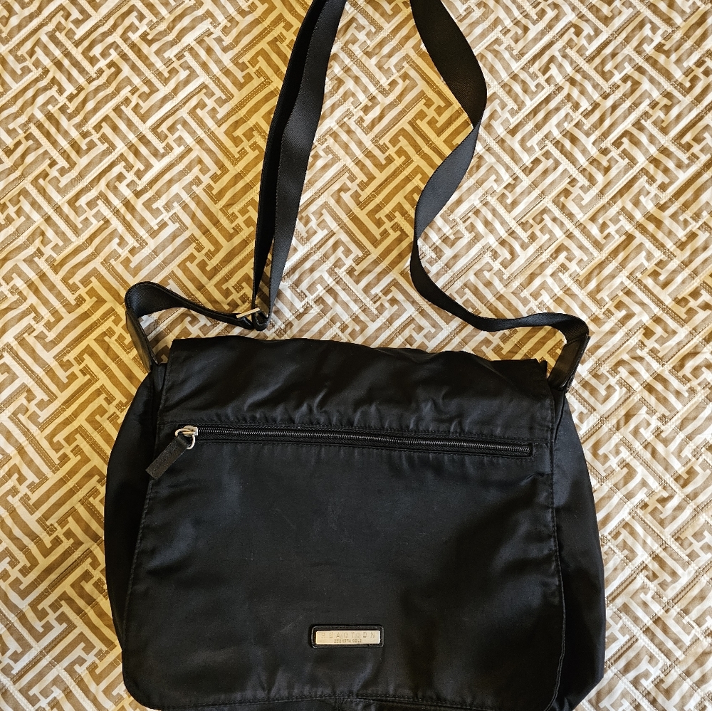 Kenneth Cole Reaction Black Nylon Messenger Bag